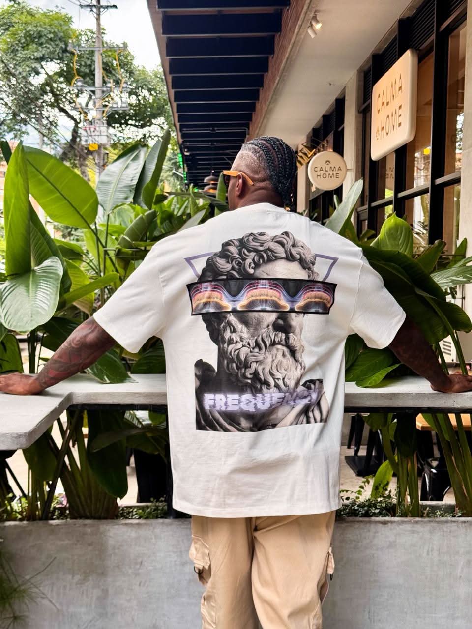FREQUENCY Oversize Premium T-shirt