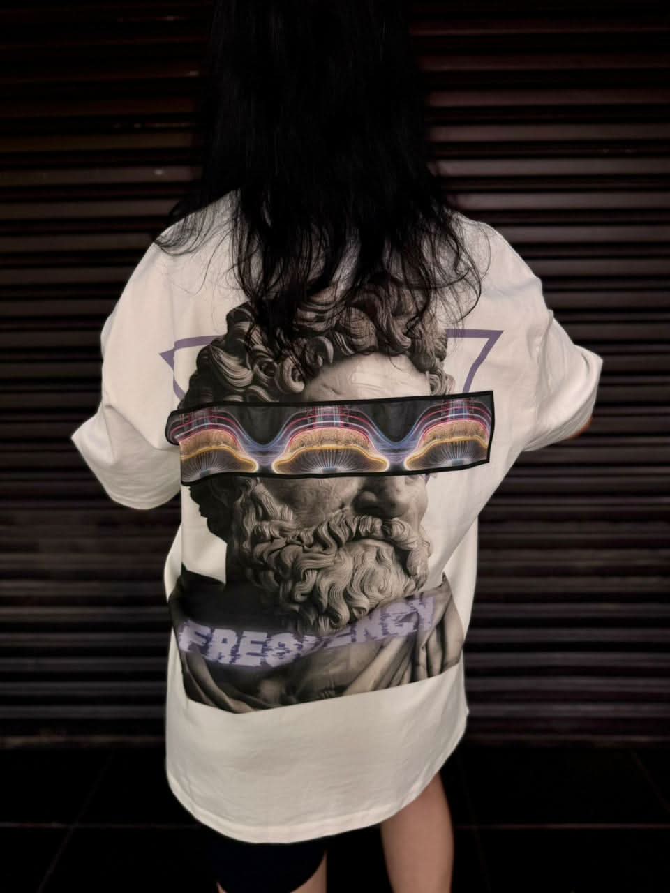 FREQUENCY Oversize Premium T-shirt